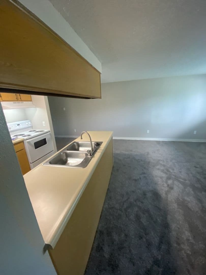 River Walk Apartments 9 of 25