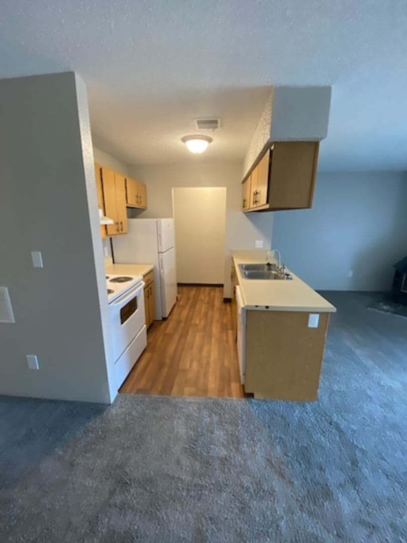 River Walk Apartments 4 of 25