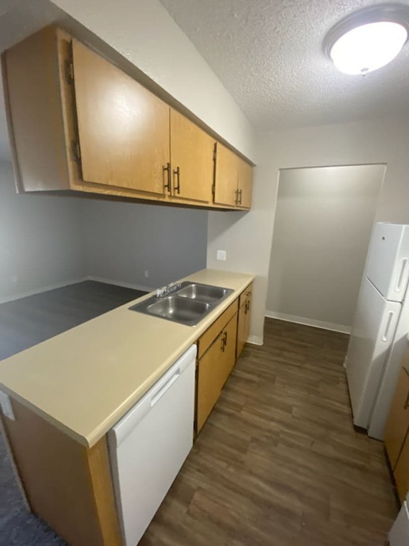 River Walk Apartments 12 of 25