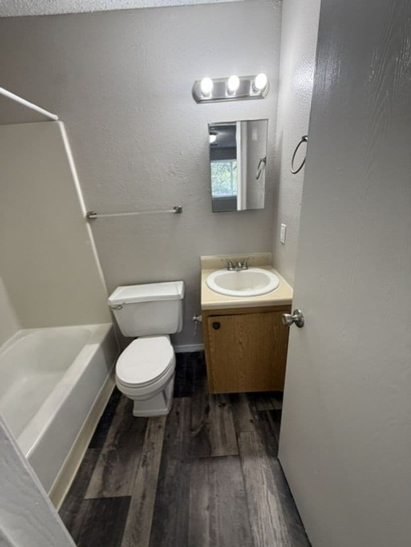 River Walk Apartments 4 of 14