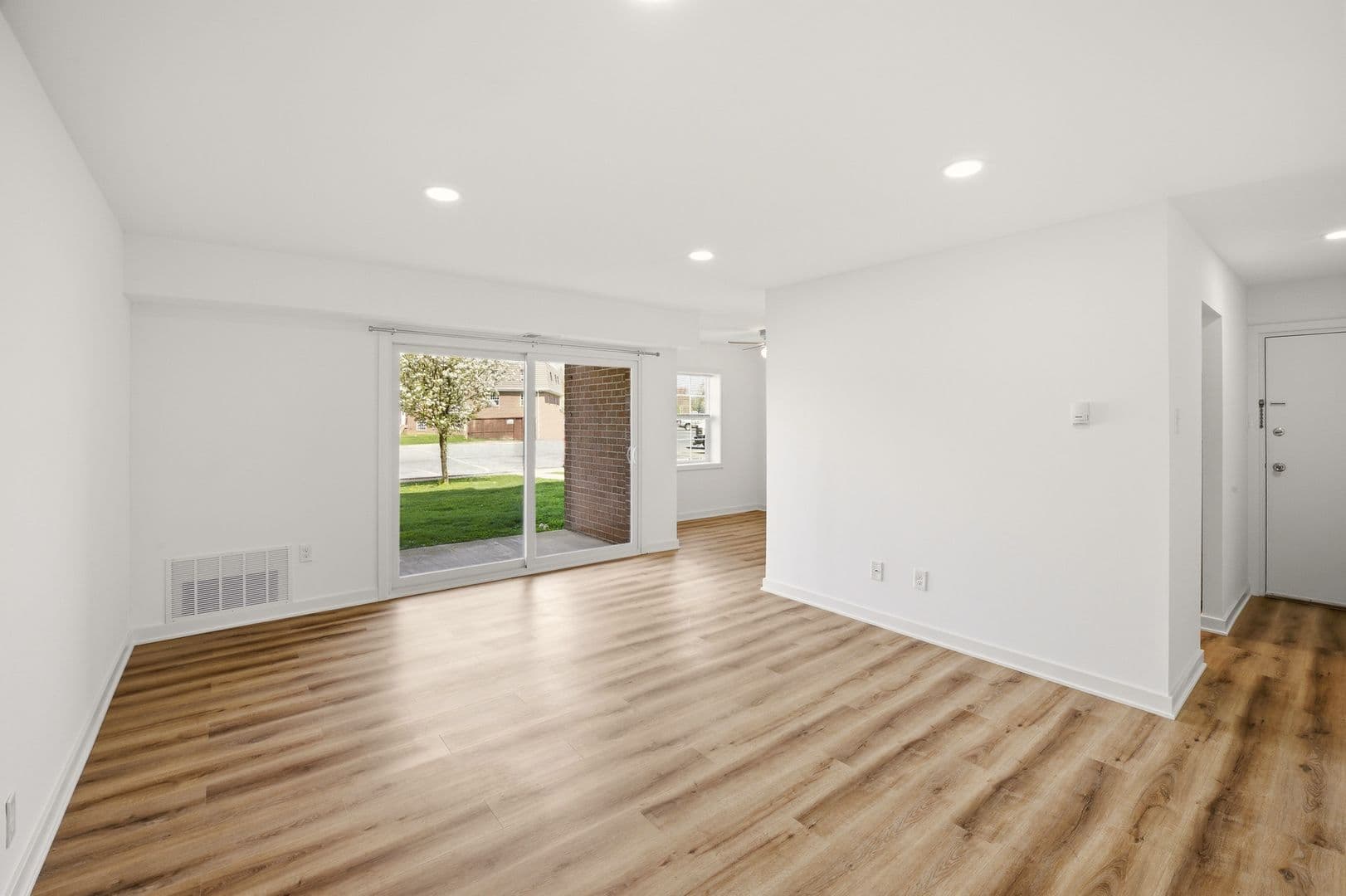 Summit Square Apartments 9 of 13