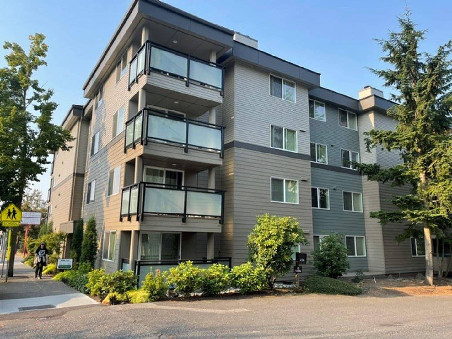(4K) Kimberly Apartments 1 of 8