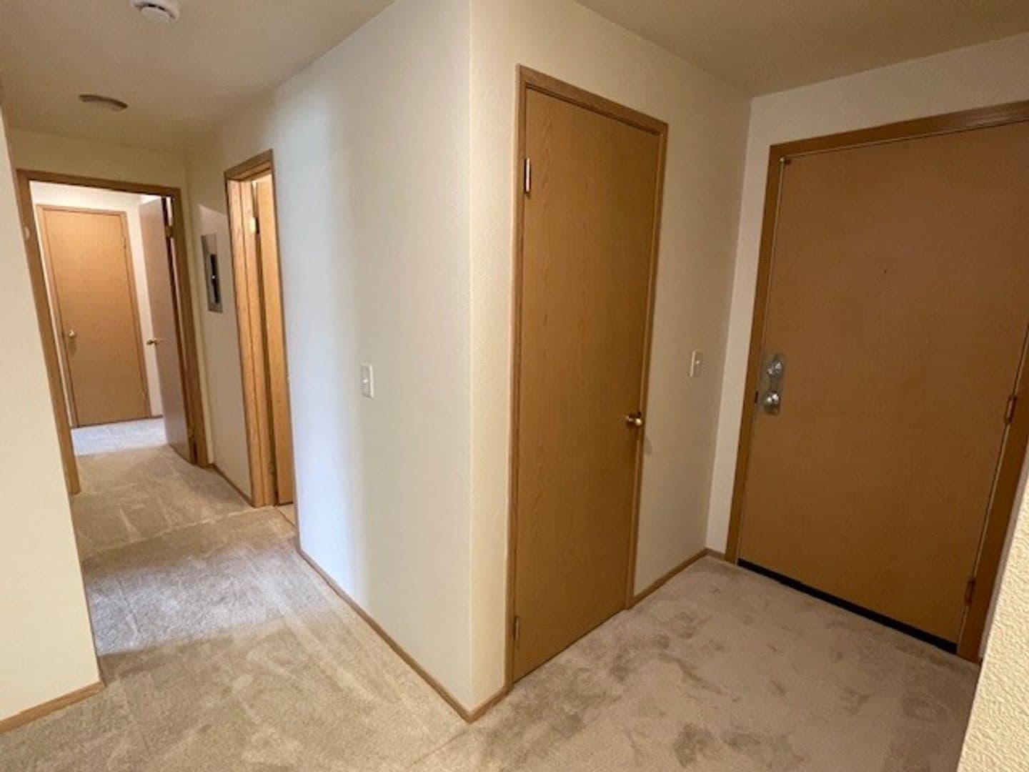 (4K) Kimberly Apartments 7 of 18