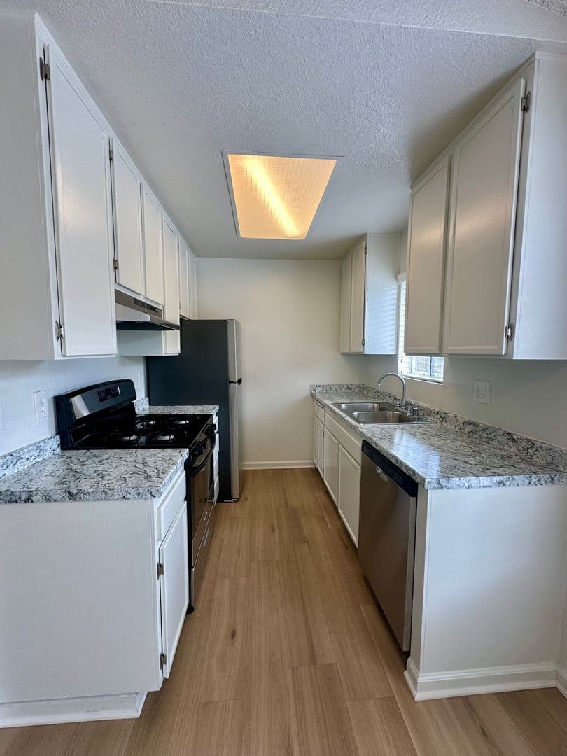 Loma Village Apartments 3 of 28