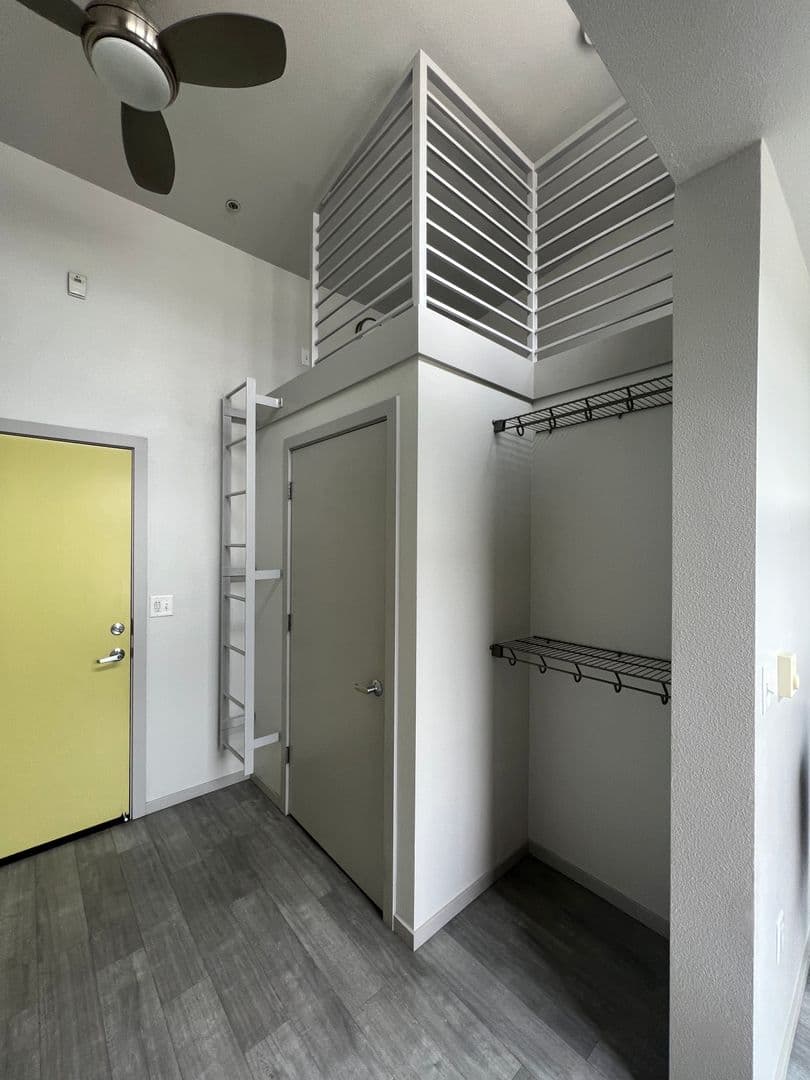 Alcove Northwest 3 of 6