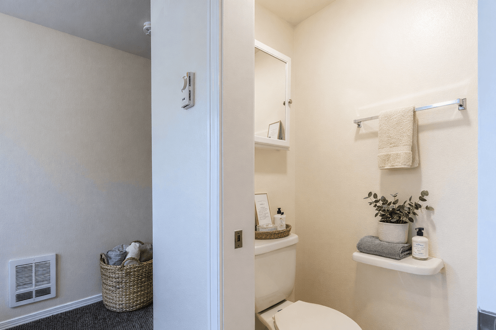 Trovere 3 of 17