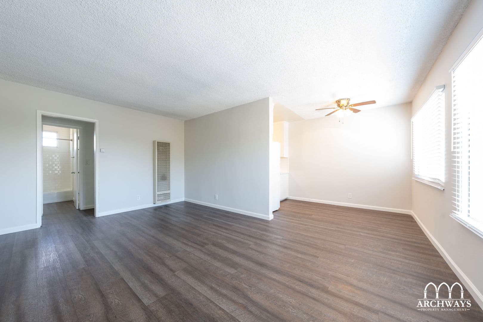 ~ Beautiful and Spacious 1 bd/1bath in Santa Monica ~ Move in Special 2 of 13