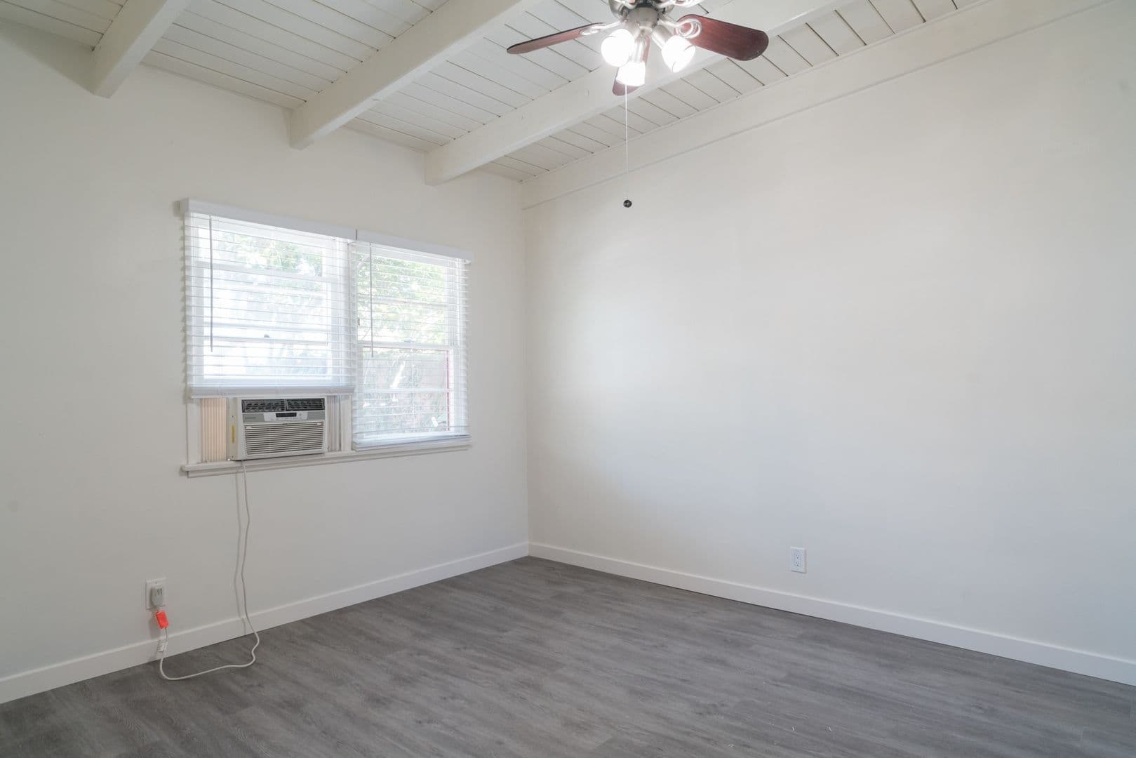 ~ Beautiful and Spacious 1 bd/1bath in Santa Monica ~ Move in Special 10 of 14