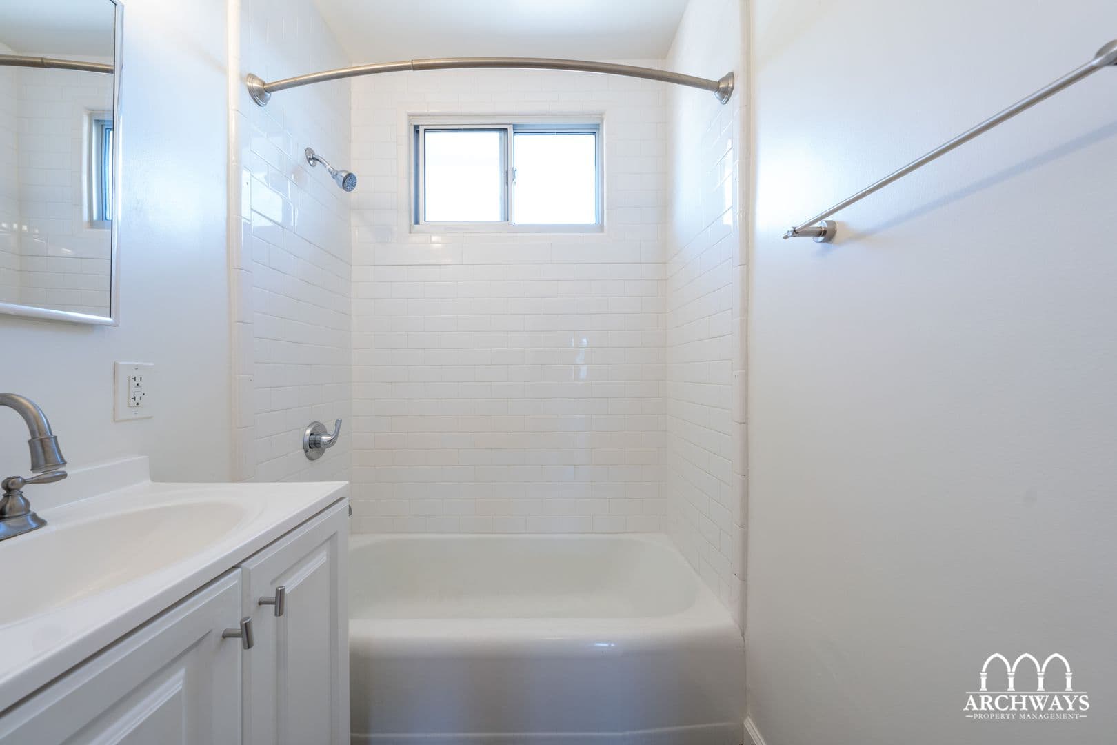 ~ Beautiful and Spacious 1 bd/1bath in Santa Monica ~ Move in Special 11 of 13