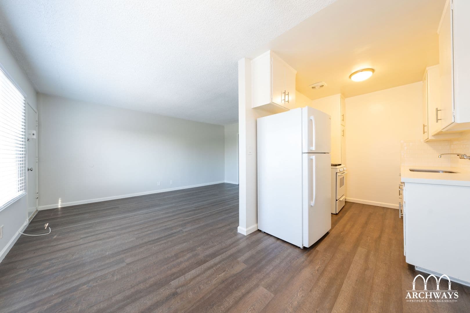 ~ Beautiful and Spacious 1 bd/1bath in Santa Monica ~ Move in Special 4 of 13