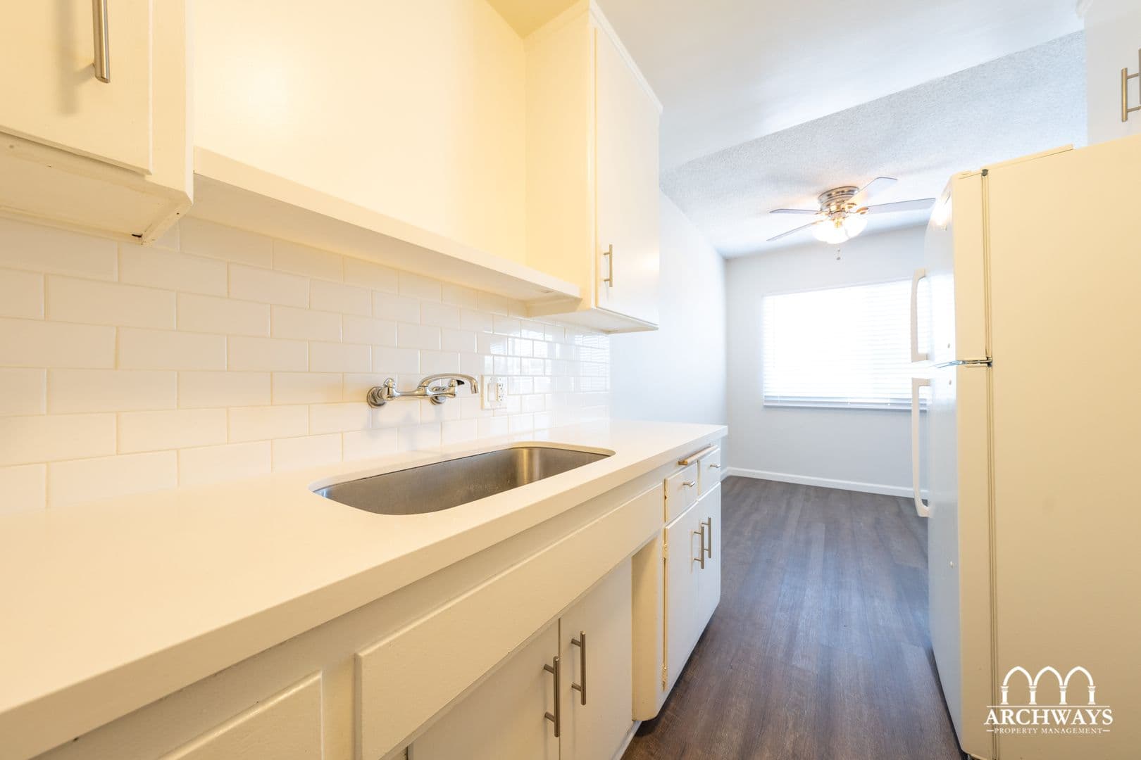 ~ Beautiful and Spacious 1 bd/1bath in Santa Monica ~ Move in Special 8 of 13