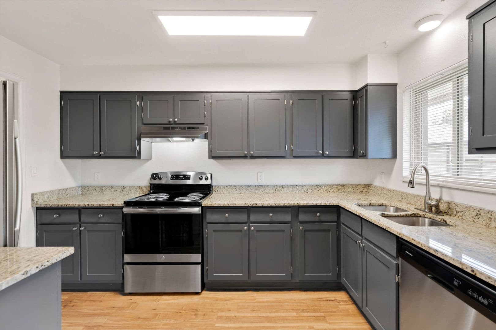 Lakemont Apartments 4 of 25