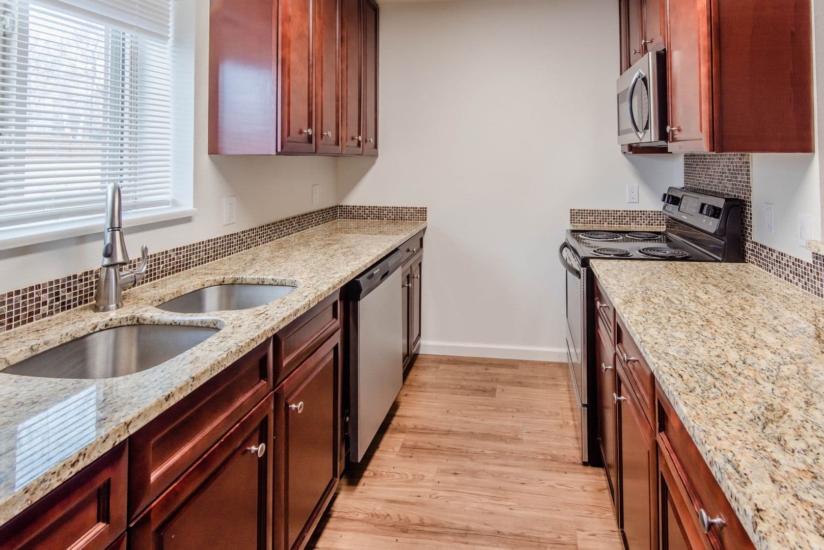 Lakemont Apartments 2 of 22