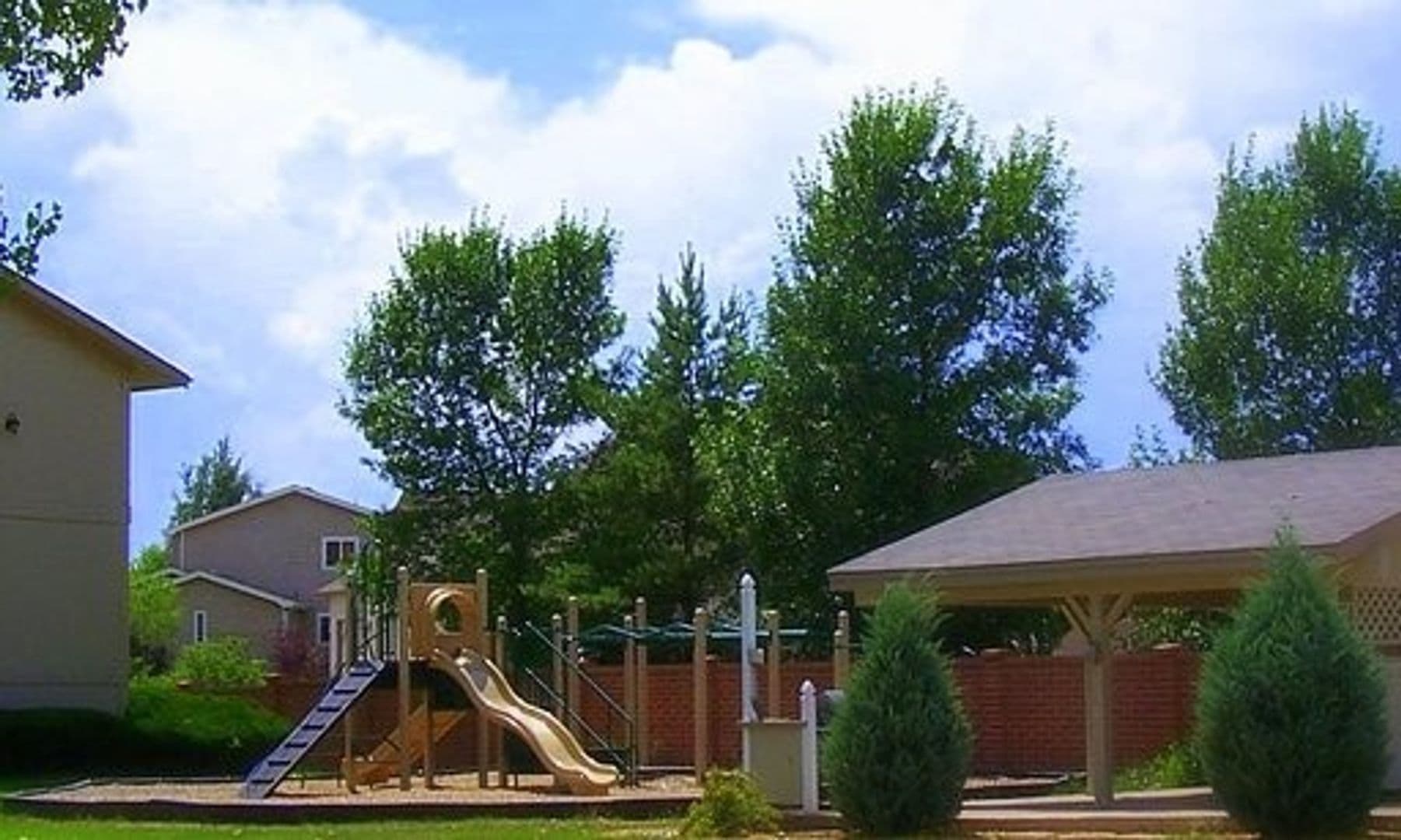 Lakemont Apartments 16 of 18