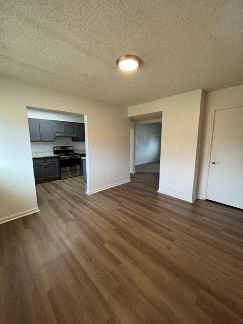 Lakemont Apartments 20 of 20