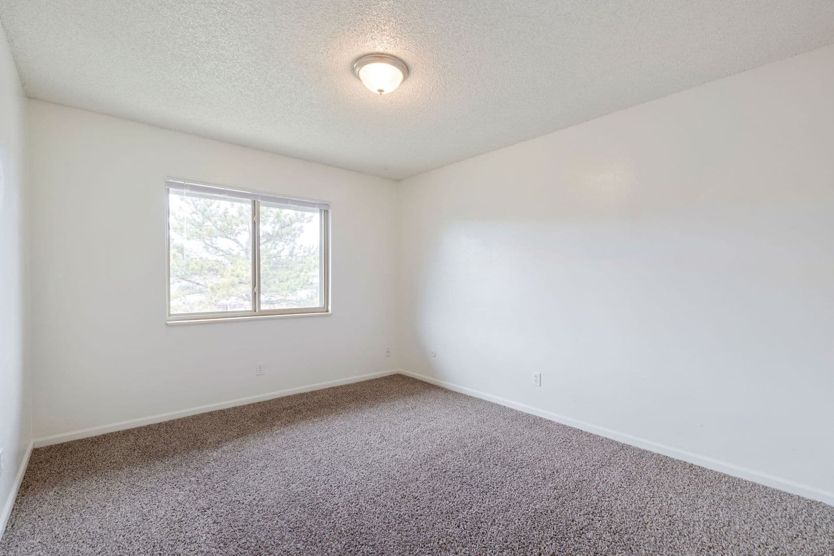 Lakemont Apartments 18 of 25