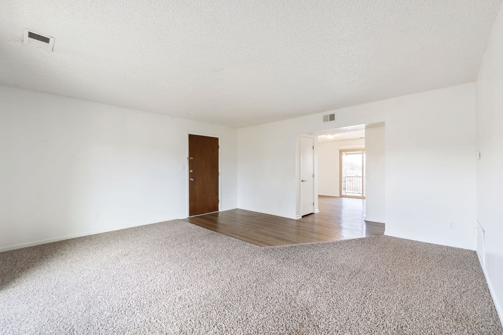 Lakemont Apartments 7 of 25