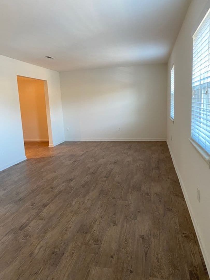 Eastwind Apartments 6 of 18