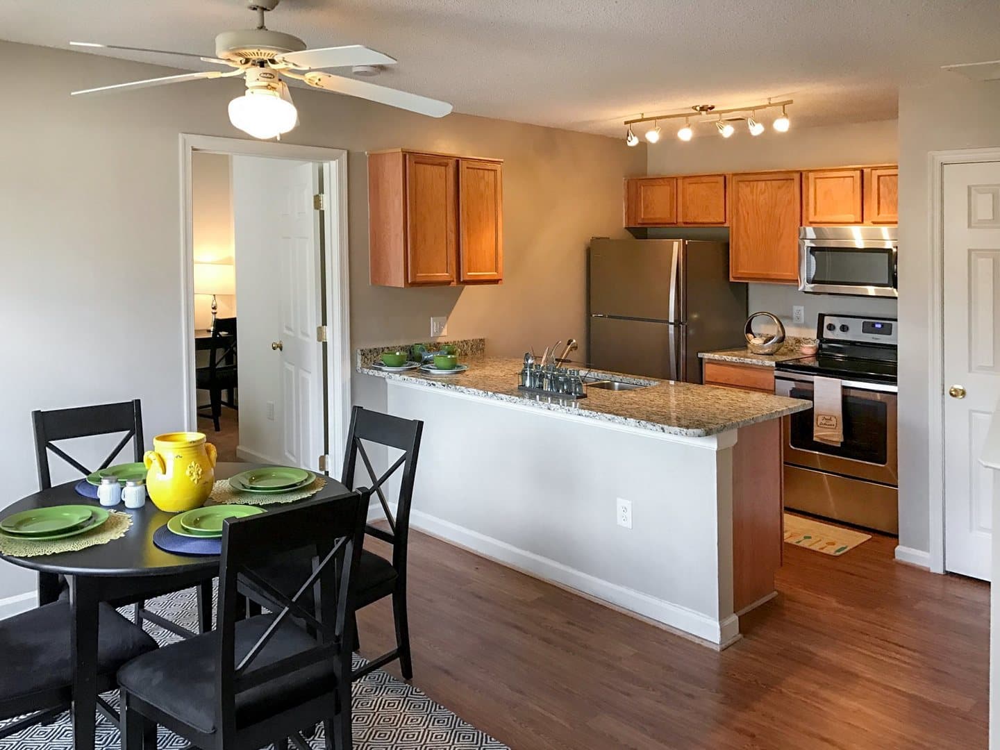 Suites at Port Warwick 7 of 24