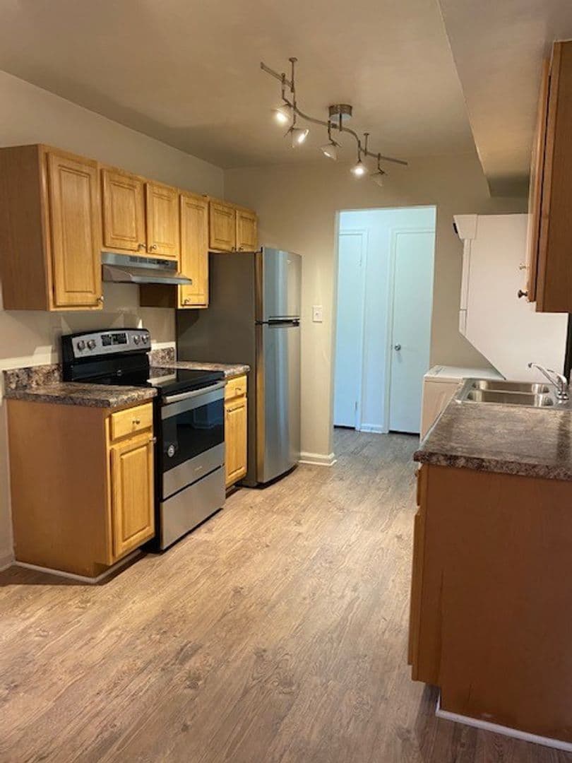 Eastwind Apartments 10 of 18