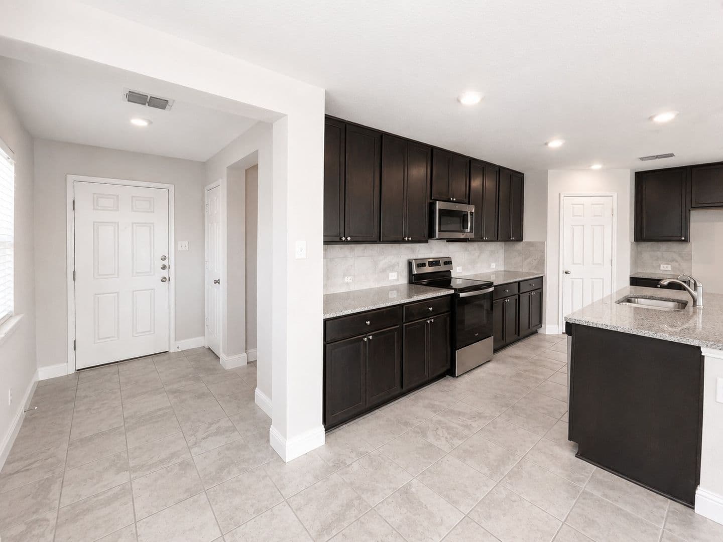 2605 Wesley Avenue 3 of 24