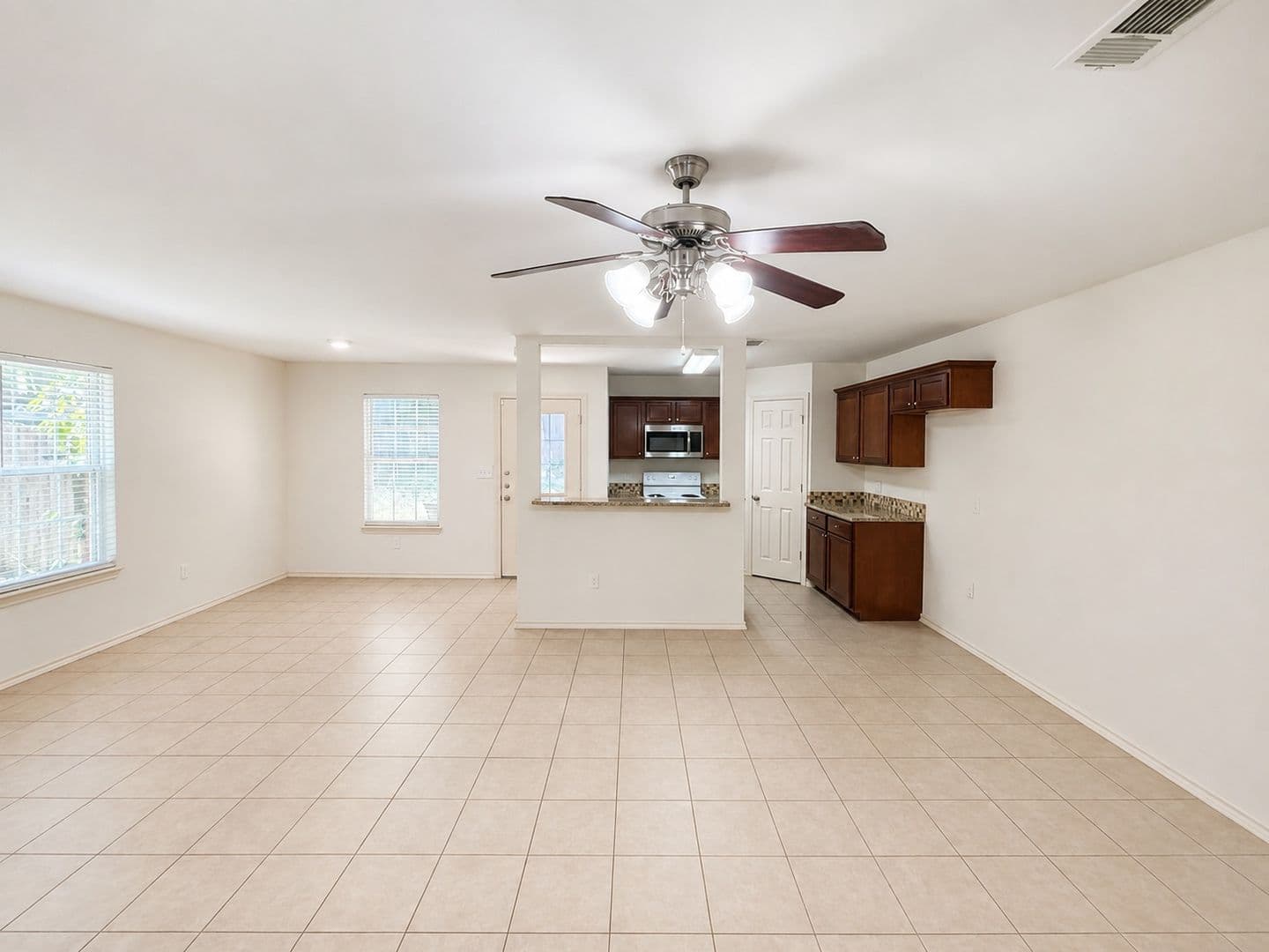 907 Parkplace Ridge 2 of 20