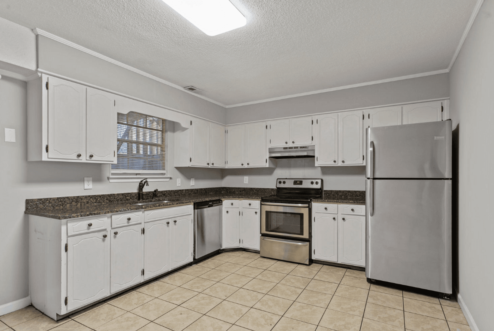 7167 Holland Lane 3 of 11