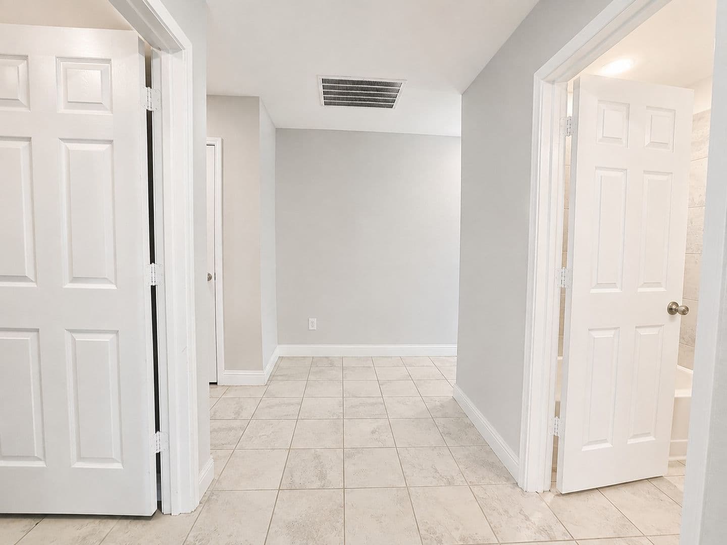 2605 Wesley Avenue 13 of 24