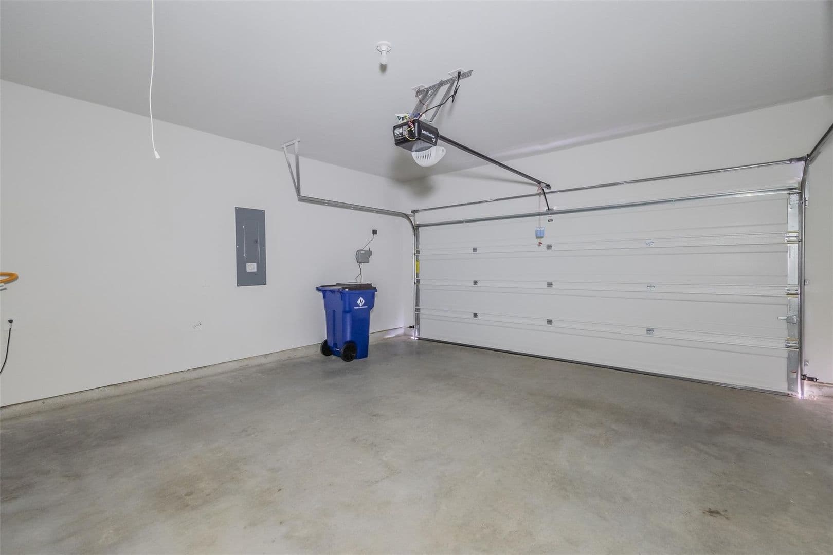 1343 Fox Hollow Road 33 of 40