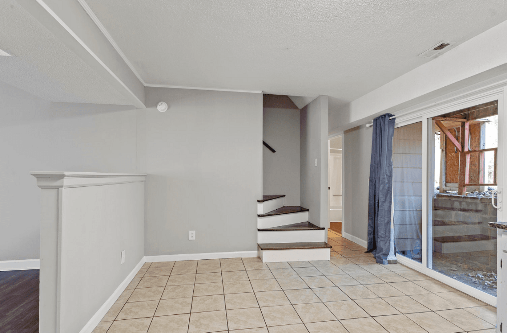 7167 Holland Lane 8 of 11