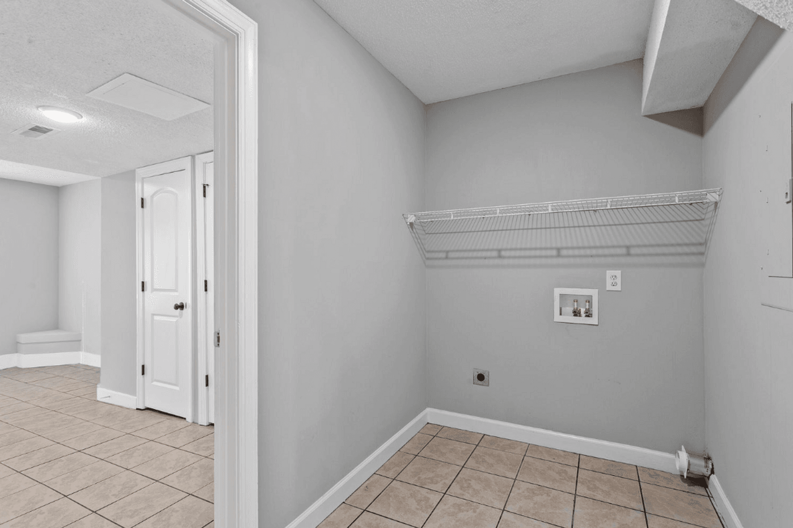 7167 Holland Lane 7 of 11