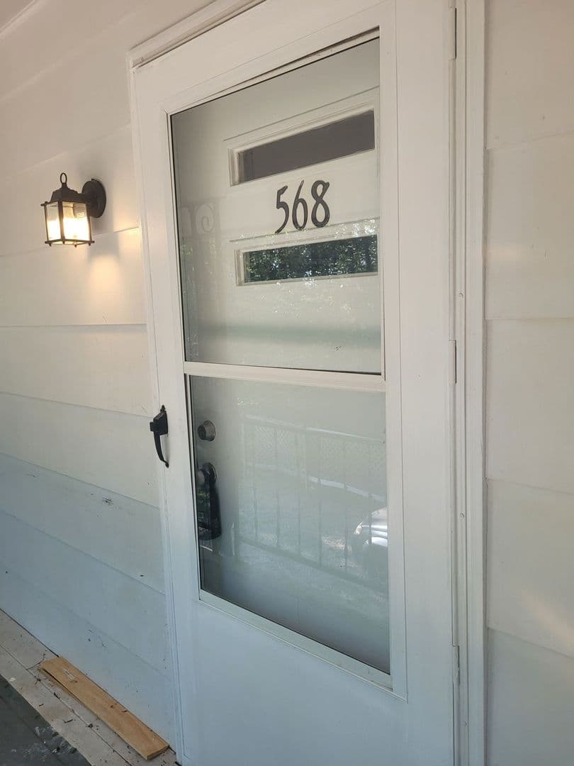 568 Julian Road 2 of 9