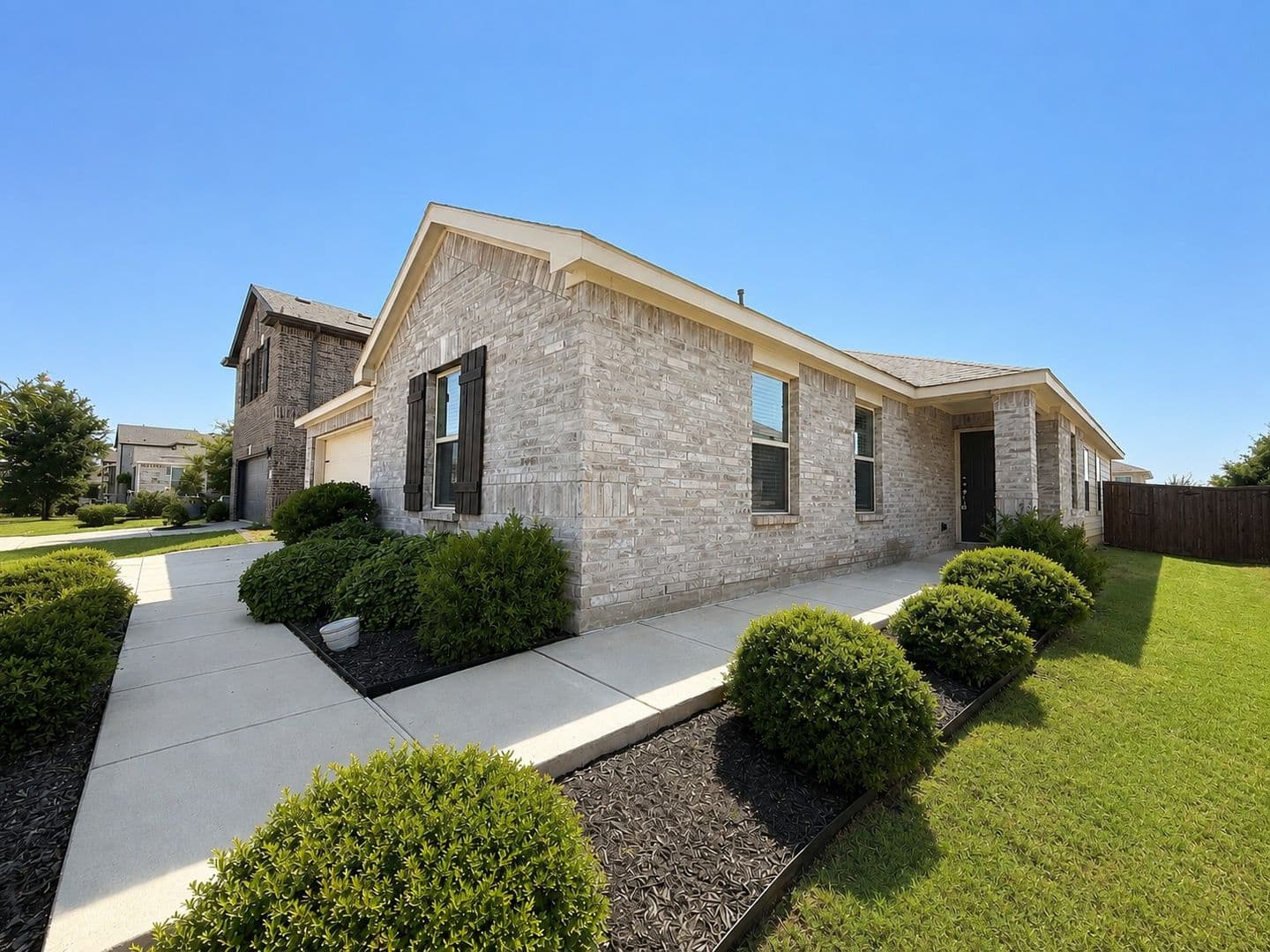 2605 Wesley Avenue 2 of 24