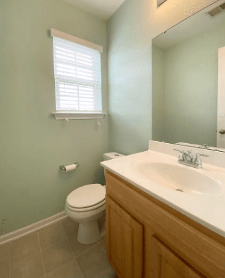 537 S Bull St 8 of 15