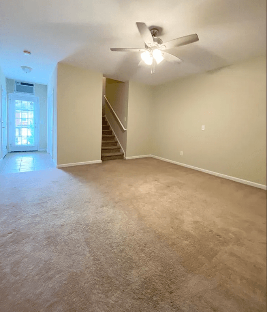 537 S Bull St 2 of 15