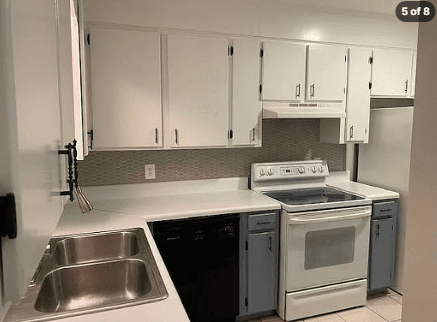 216 Burlie Ct Apt L 7 of 12