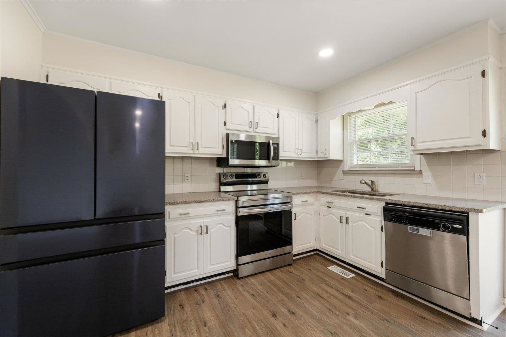 4015 Shady Oak Drive Ooltewah, TN 37363 10 of 24