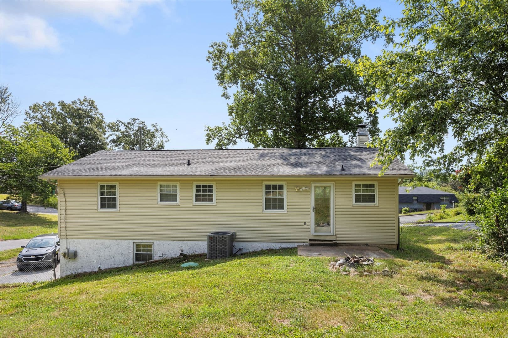 4015 Shady Oak Drive Ooltewah, TN 37363 23 of 24