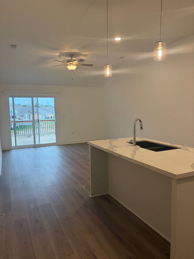 9308 N. Lennox St 4 of 20