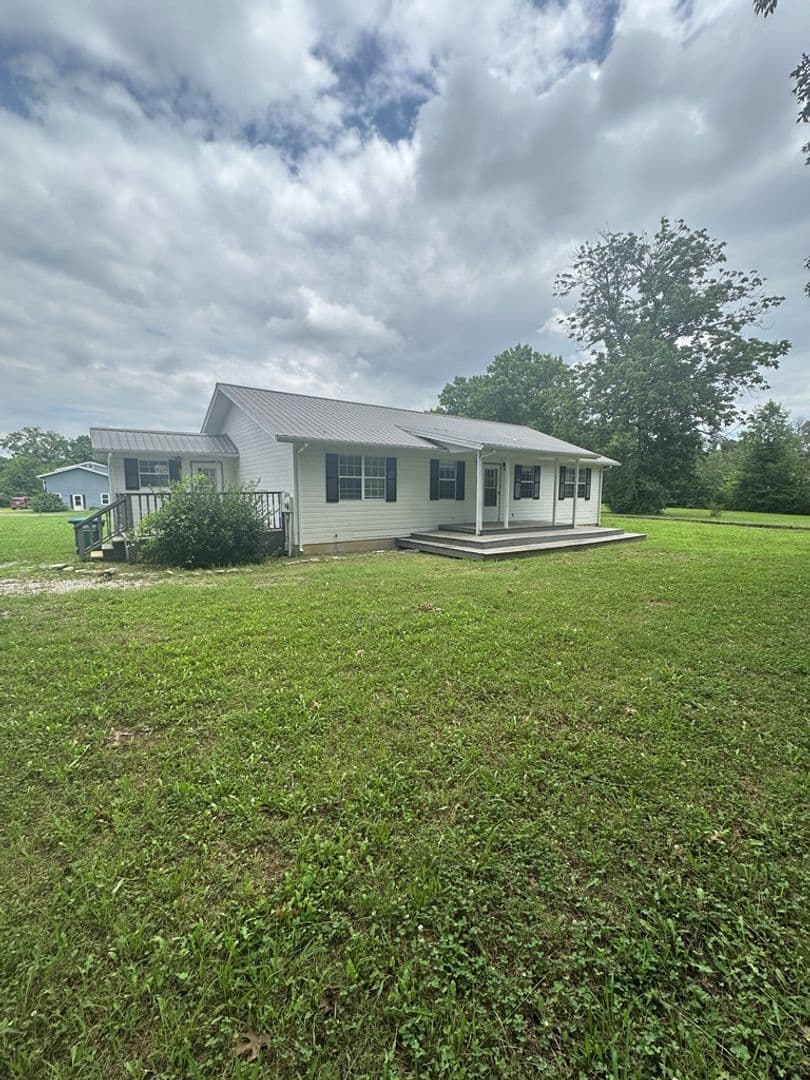 6250 W Highway 136 1 of 8
