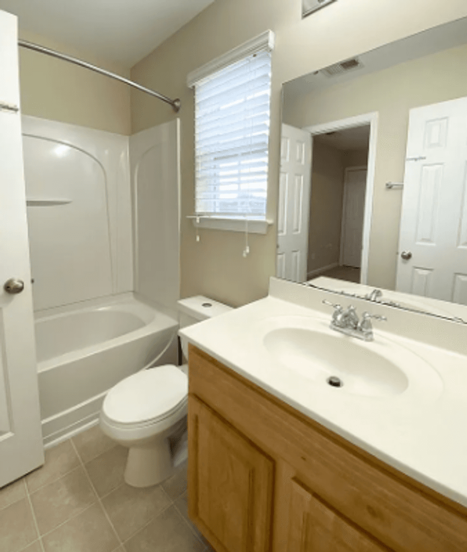 537 S Bull St 11 of 15
