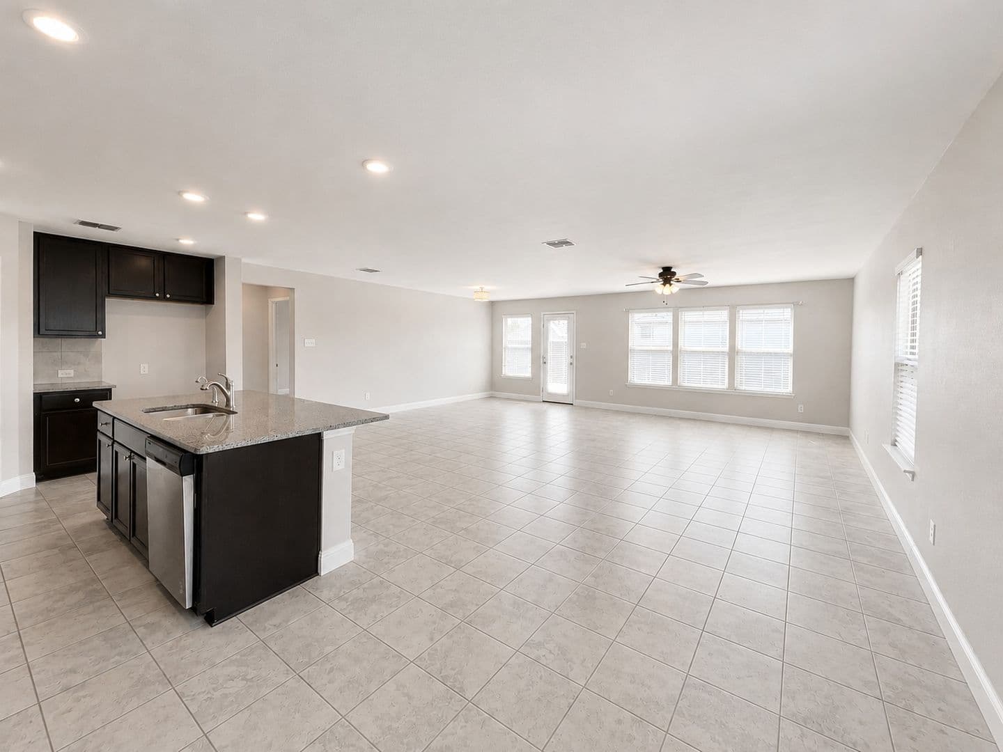 2605 Wesley Avenue 5 of 24