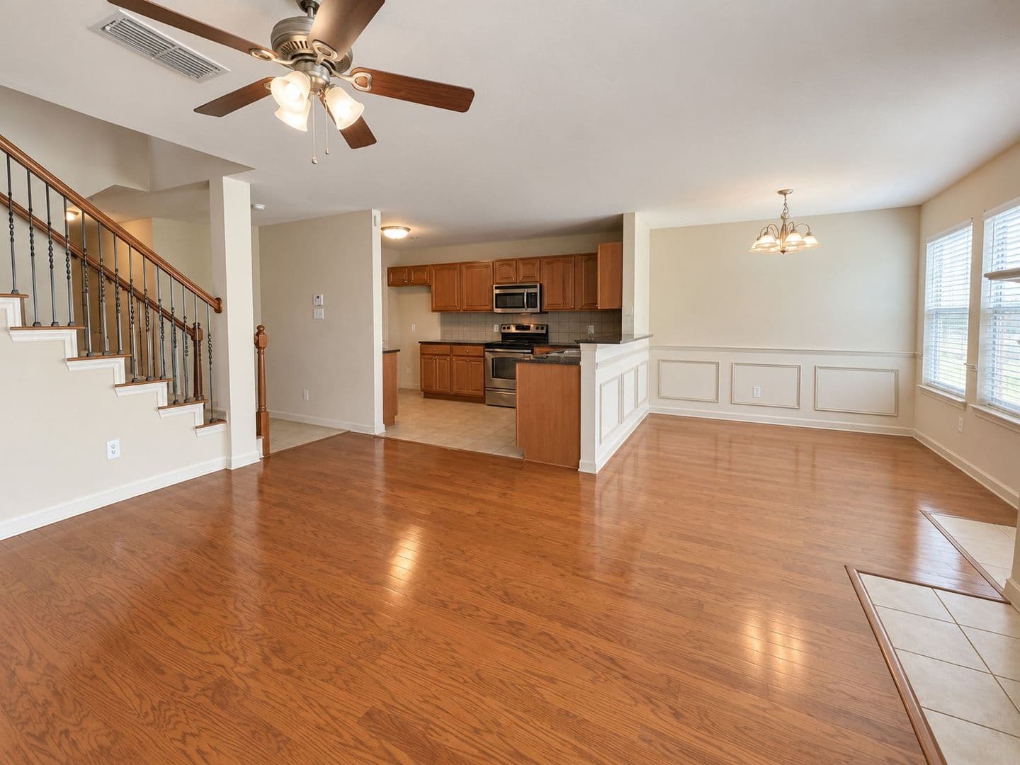3933 Fernando Drive 3 of 21