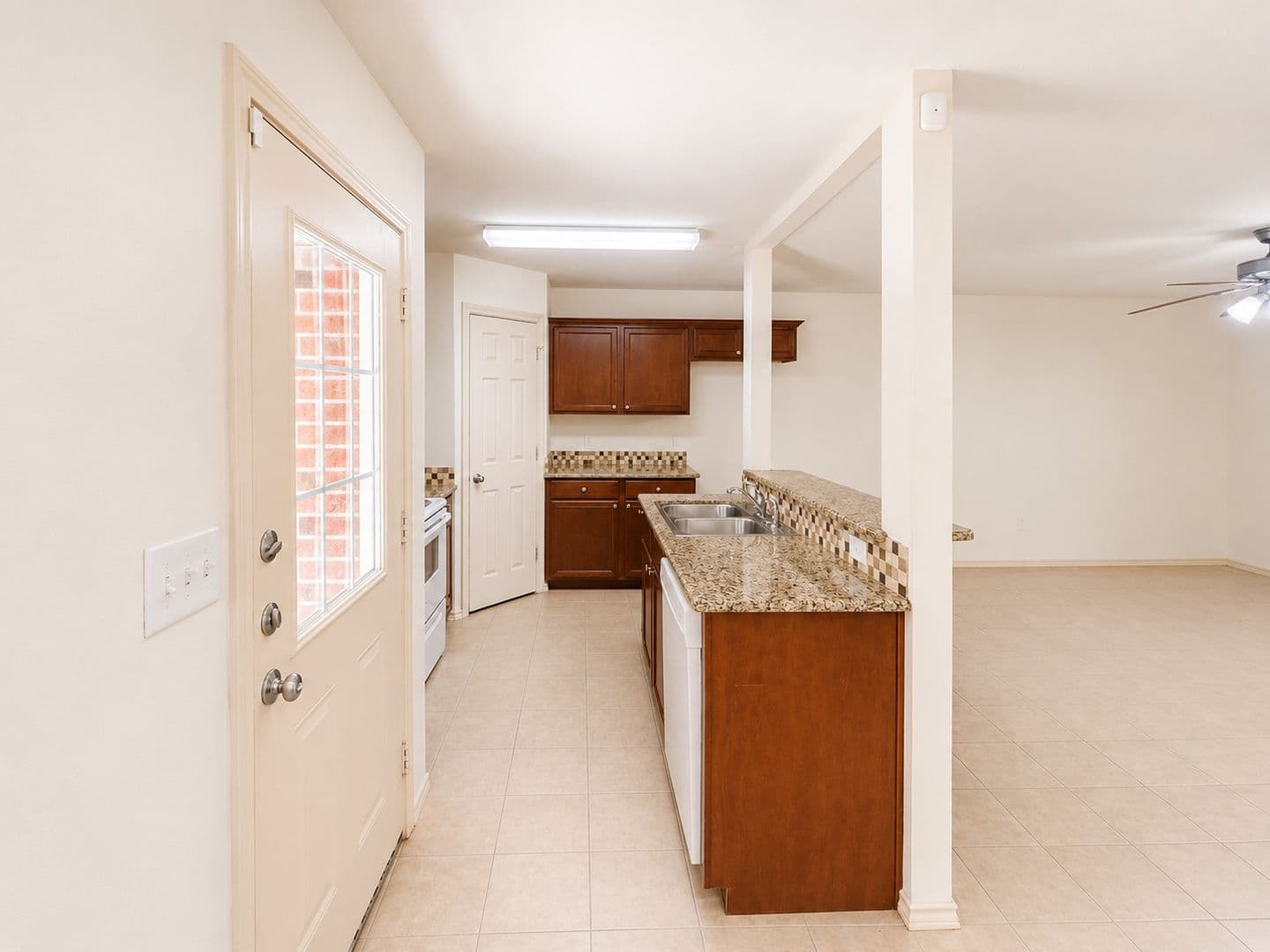 907 Parkplace Ridge 5 of 20