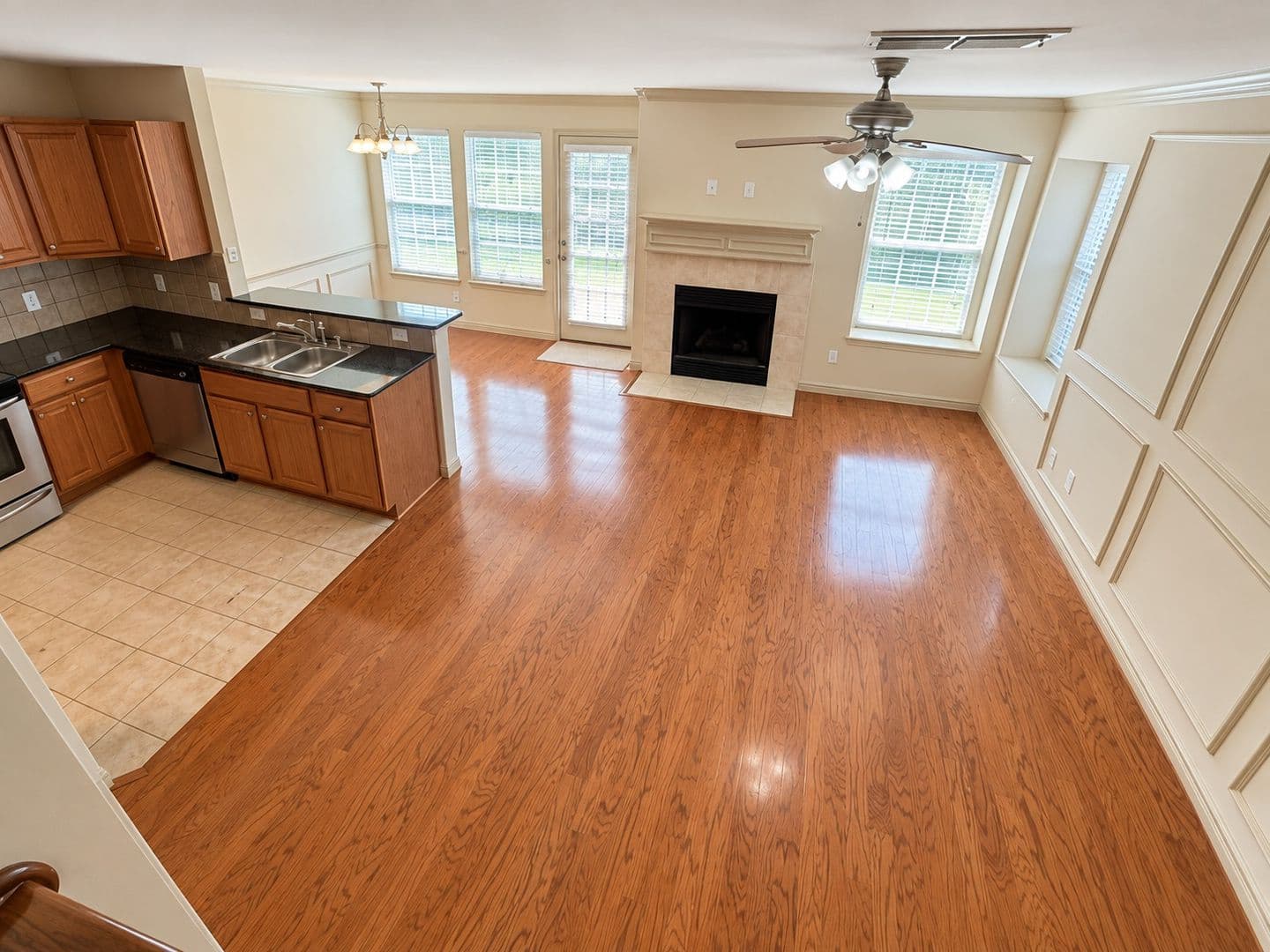 3933 Fernando Drive 11 of 21