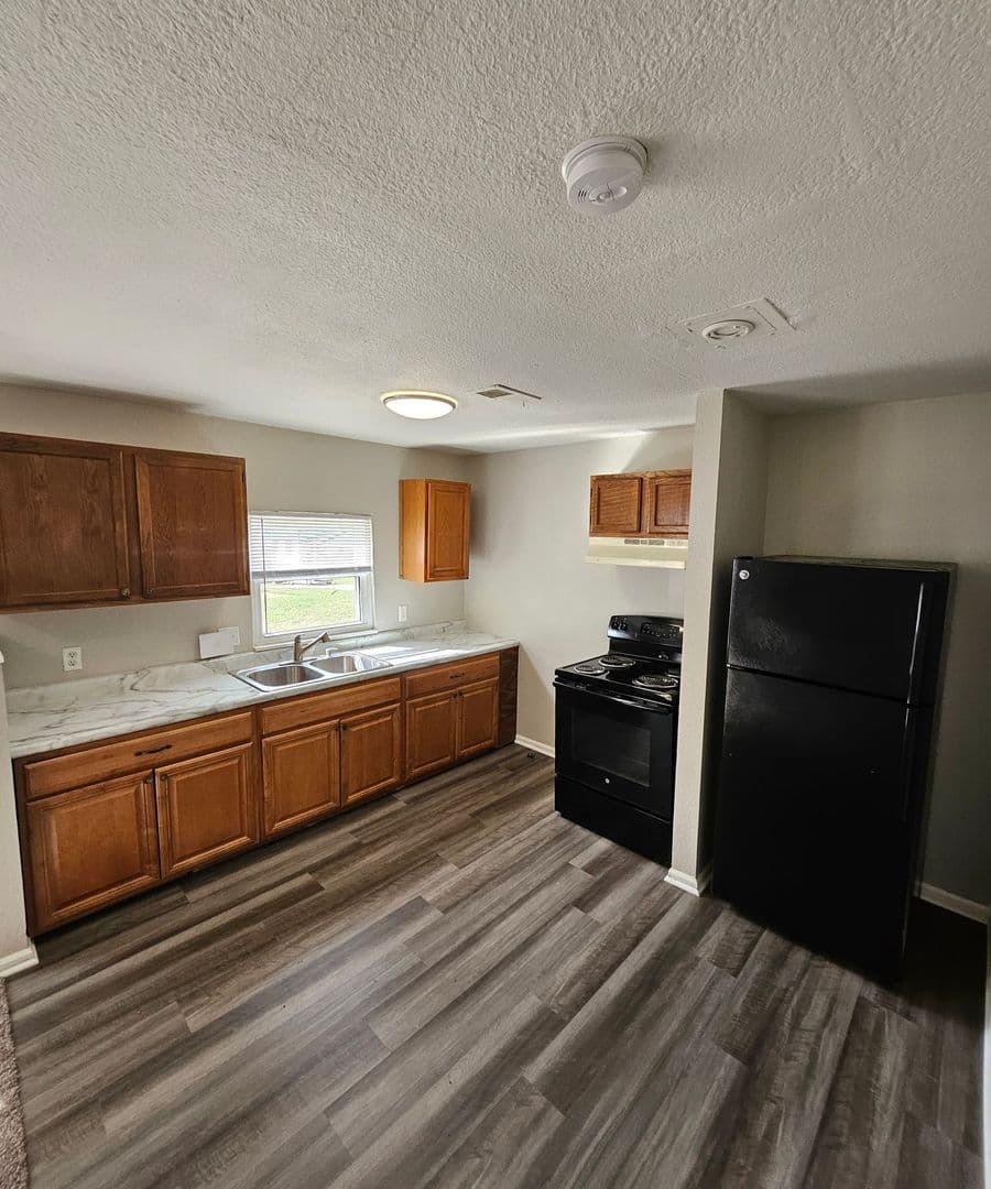 6113 and 6115 Indiana Ave, Kansas City, MO 64130 4 of 7