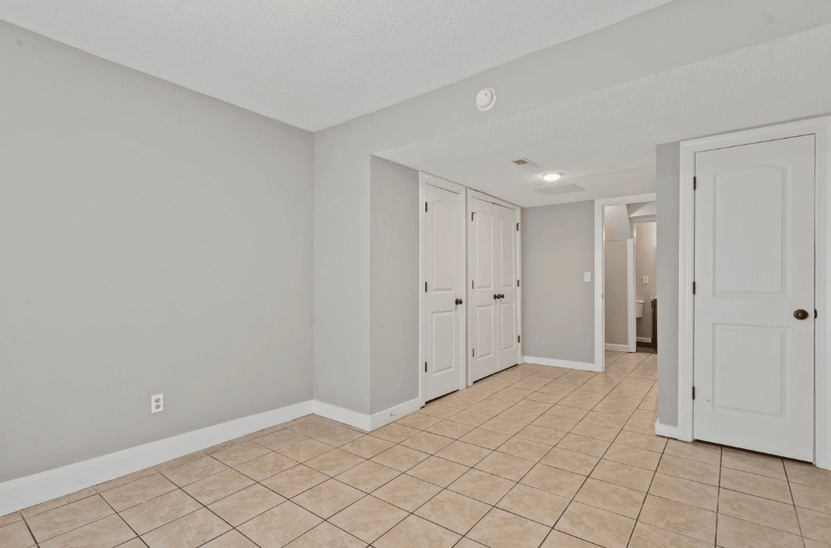 7167 Holland Lane 4 of 11