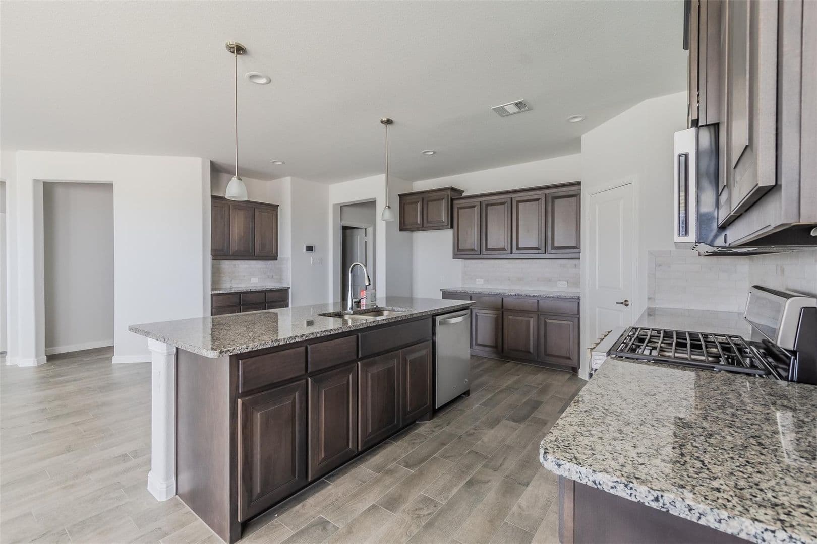 1343 Fox Hollow Road 9 of 40