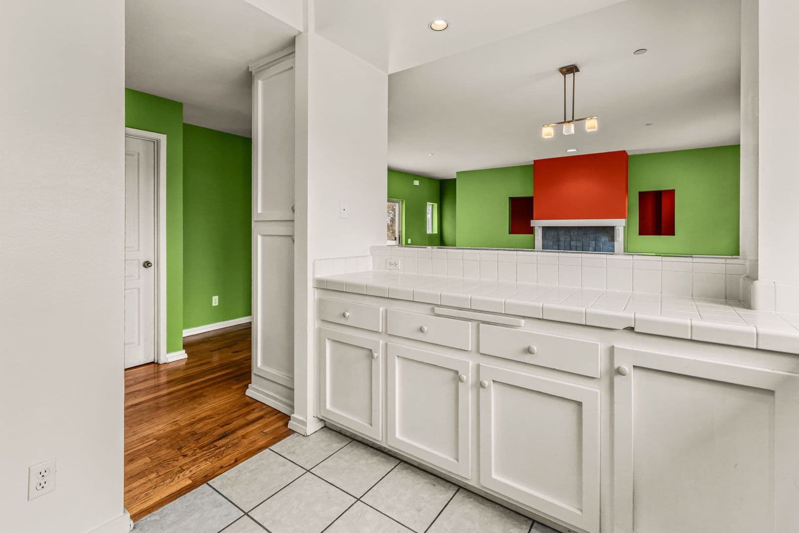 1352 24th Street 10 of 26