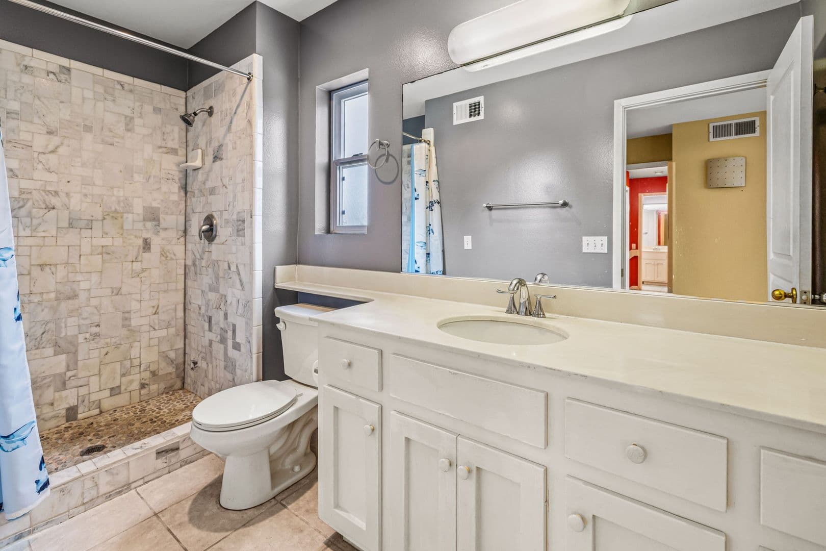 1352 24th Street 15 of 26